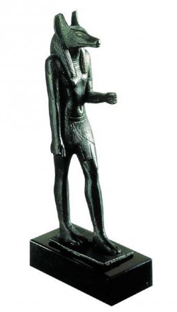 Sculpture of the god Anubis, Egyptian Antiquities (Resin replica).