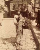 Marchand d'herbes, place Saint Médard, 1898 (c) BnF