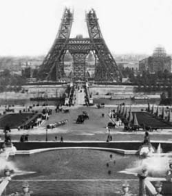 Tour Eiffel, mai 1888. (c) Médiathèque de l'architecture et du patrimoine.