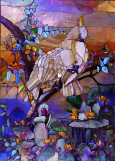 Louis C. Tiffany. Panneau de mosaïque aux cacatoès à huppe jaune, 1916