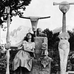 Dorothea Tanning and Max Ernst with his sculpture, Capricorn, 1947 / John Kasnetsis © John Kasnetsis